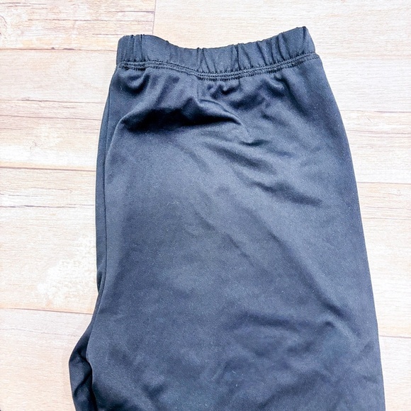 LEVI’S – High waisted black logo leggings | Comfy fit | Girls XL (13/15)* - Picture 2 of 7